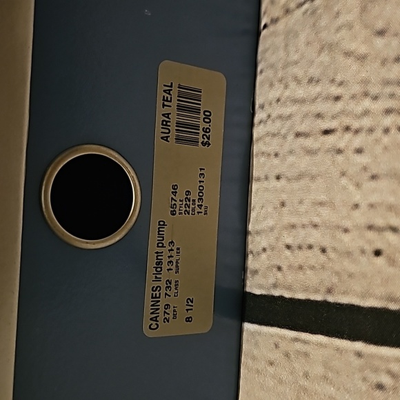 Aura Teal Heels - Picture 3 of 5